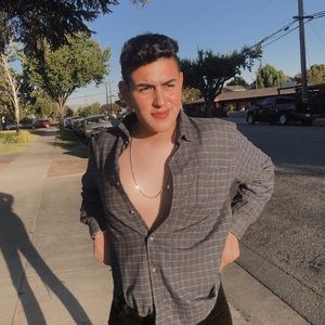 Meet your Posher, Ray